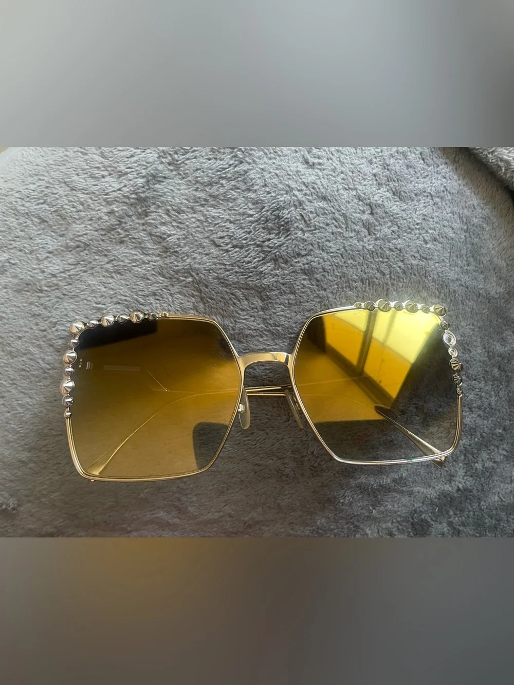 Fendi Gold Frame Women’s Sunglasses with Yellow Gradient Lenses - Picture 3 of 12